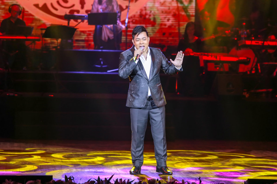 Quang Lê liên tiếp đề nghị ca sĩ nhạc đỏ Trọng Tấn hát Bolero